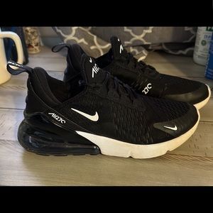 7.5 Nike Air Max 270